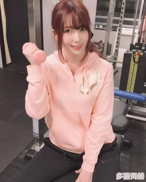巨熟乳波霸若妻中文观看免费，最新动态：全新剧情上线，精彩内容不容错过！